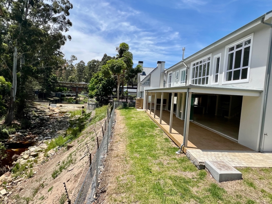 5 Bedroom Property for Sale in Heather Park Western Cape